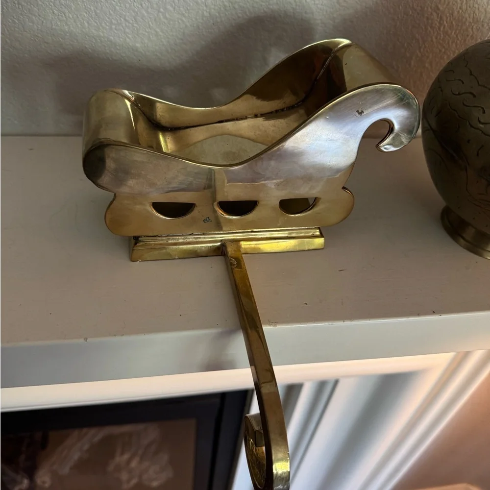 Vintage Elegant Gold‎ Sleigh Stocking Holder